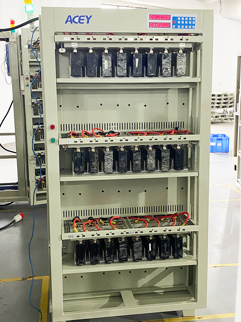 Sistema di formazione e classificazione della batteria prismatica a 48 canali 100A 