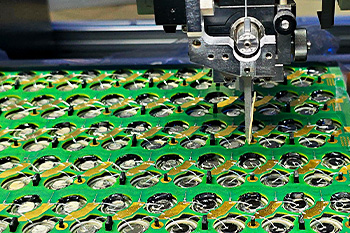 ACEY spedisce in Germania 10 set di macchine per la saldatura a ultrasuoni di fili di alluminio ACEY-3753A